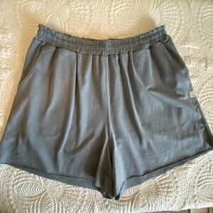 Vuori Women's M Boyfriend Shorts Shade Heather Blue DreamKnit Raw Hem Drawstring